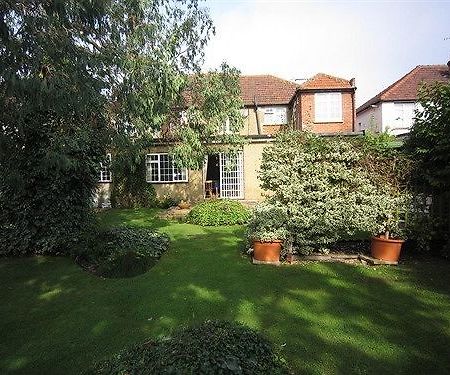 Furnival Lodge Slough Buitenkant foto