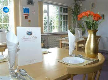 Furnival Lodge Slough Buitenkant foto